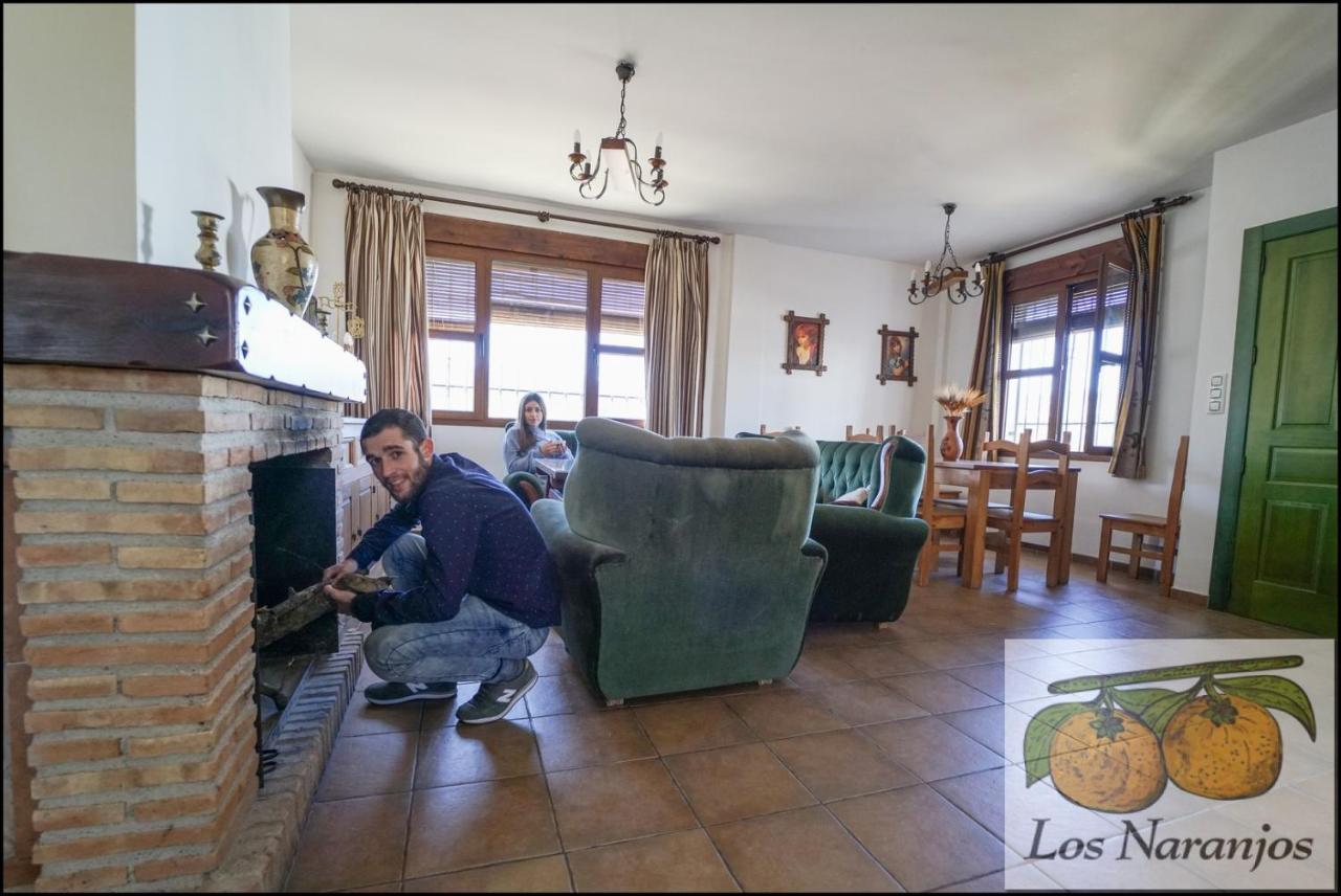 Hostal Y Apartamento Rural Los Naranjos Melegis Exterior photo